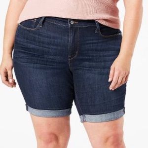 Levi's | Shorts | Levi Strauss Sz 22 
